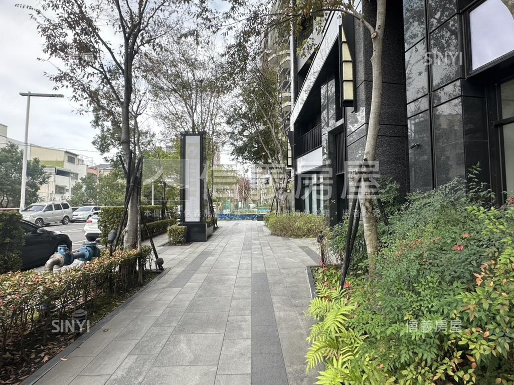 惠宇敦北大面寬賺錢店面房屋室內格局與周邊環境