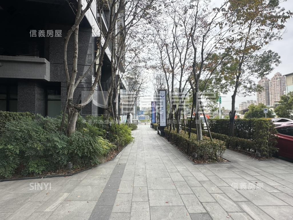 惠宇敦北大面寬賺錢店面房屋室內格局與周邊環境