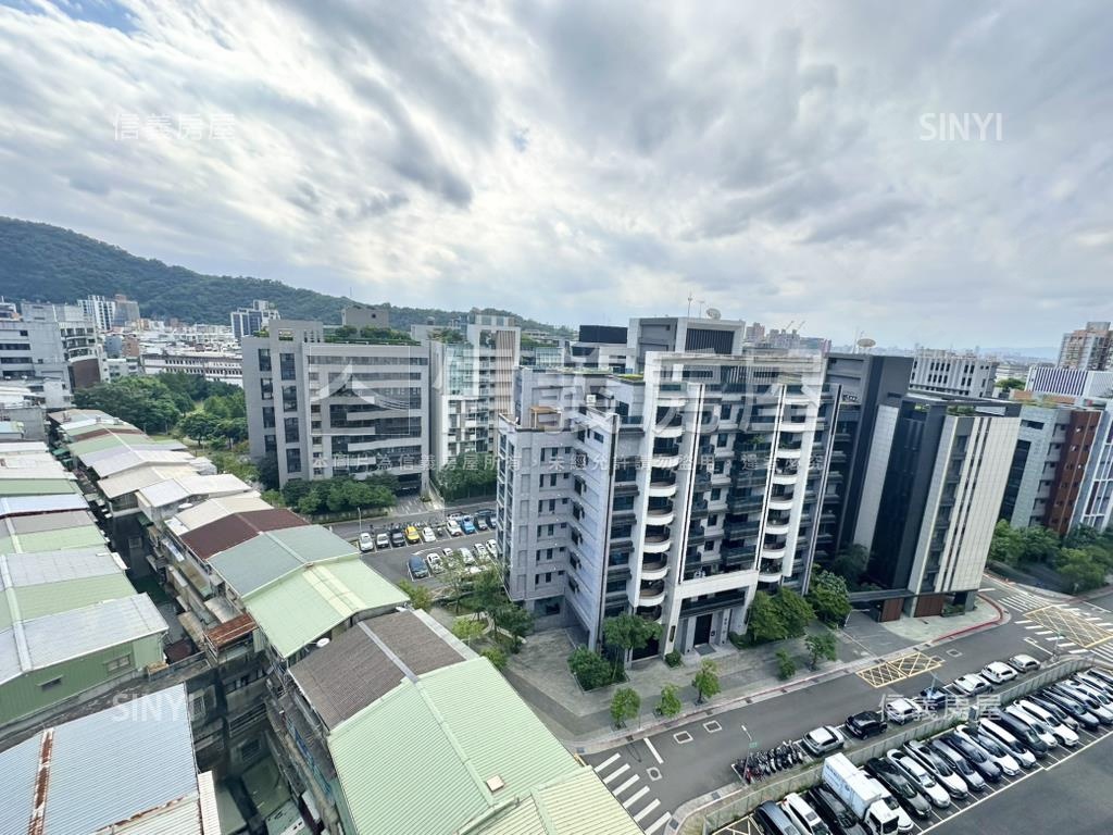 【奇岩重劃】新三房附車位房屋室內格局與周邊環境