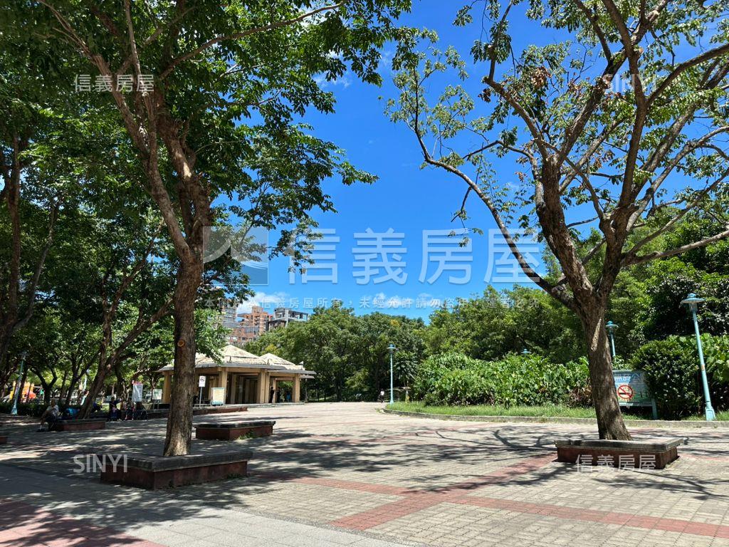 蘭亭面公園景大戶平面車位房屋室內格局與周邊環境