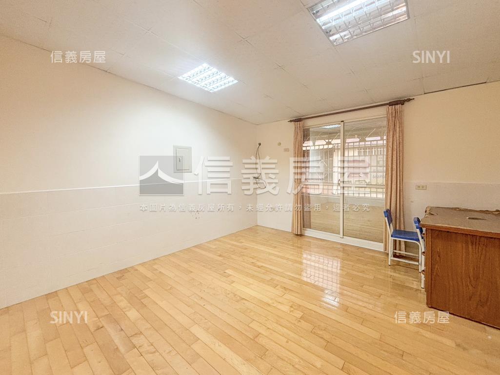 美濃活巷採光騎樓美透天房屋室內格局與周邊環境