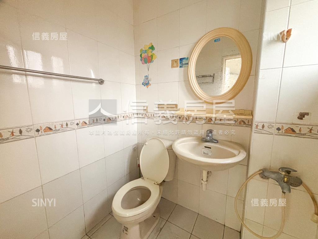 美濃活巷採光騎樓美透天房屋室內格局與周邊環境