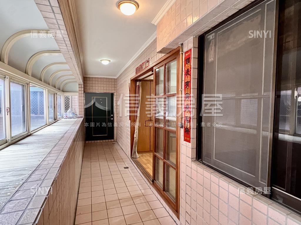 弘揚名門高樓三房有車位房屋室內格局與周邊環境