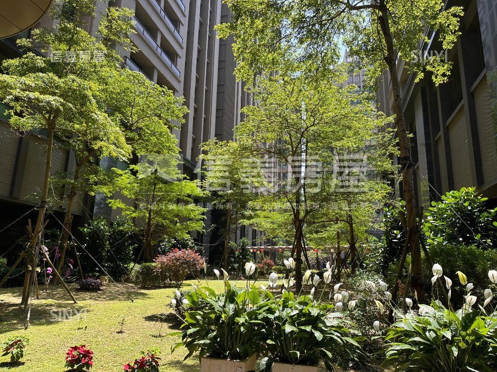 專任金澤朝南公園視野大戶房屋室內格局與周邊環境