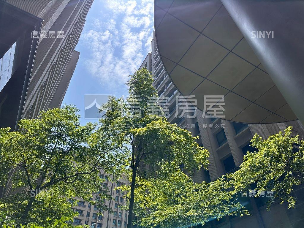 專任金澤朝南公園視野大戶房屋室內格局與周邊環境