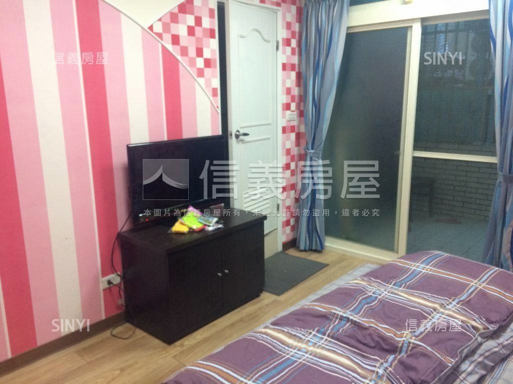 巨蛋一樓包租屋房屋室內格局與周邊環境