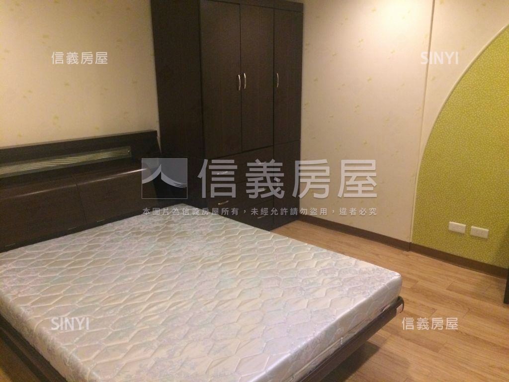巨蛋一樓包租屋房屋室內格局與周邊環境