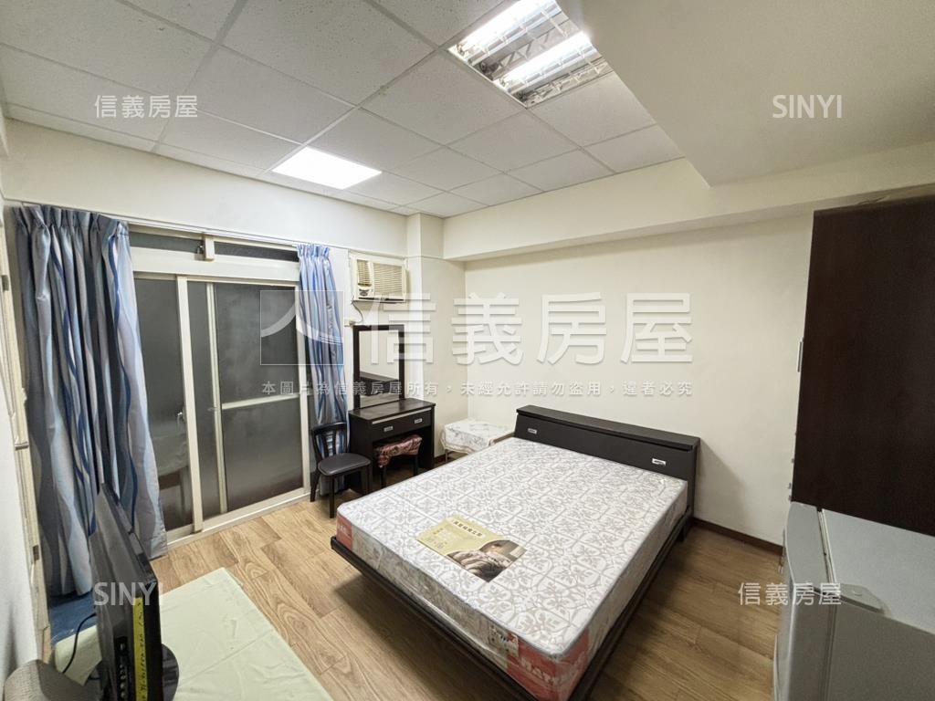 巨蛋一樓包租屋房屋室內格局與周邊環境