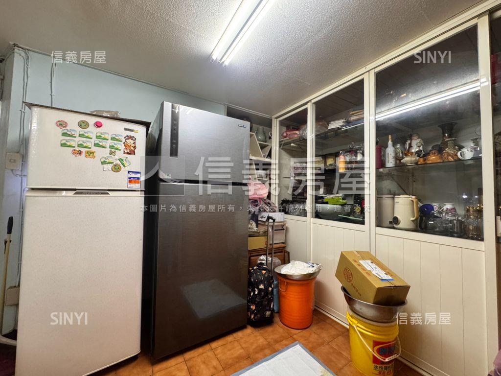 華江整宅黃金三樓大空間房屋室內格局與周邊環境