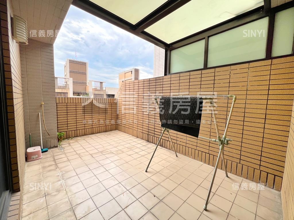 廣豐。竹城高樓稀有露臺戶房屋室內格局與周邊環境