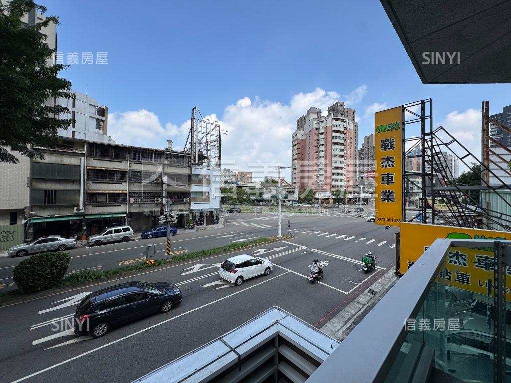 正五權路邊間高質感金店面房屋室內格局與周邊環境