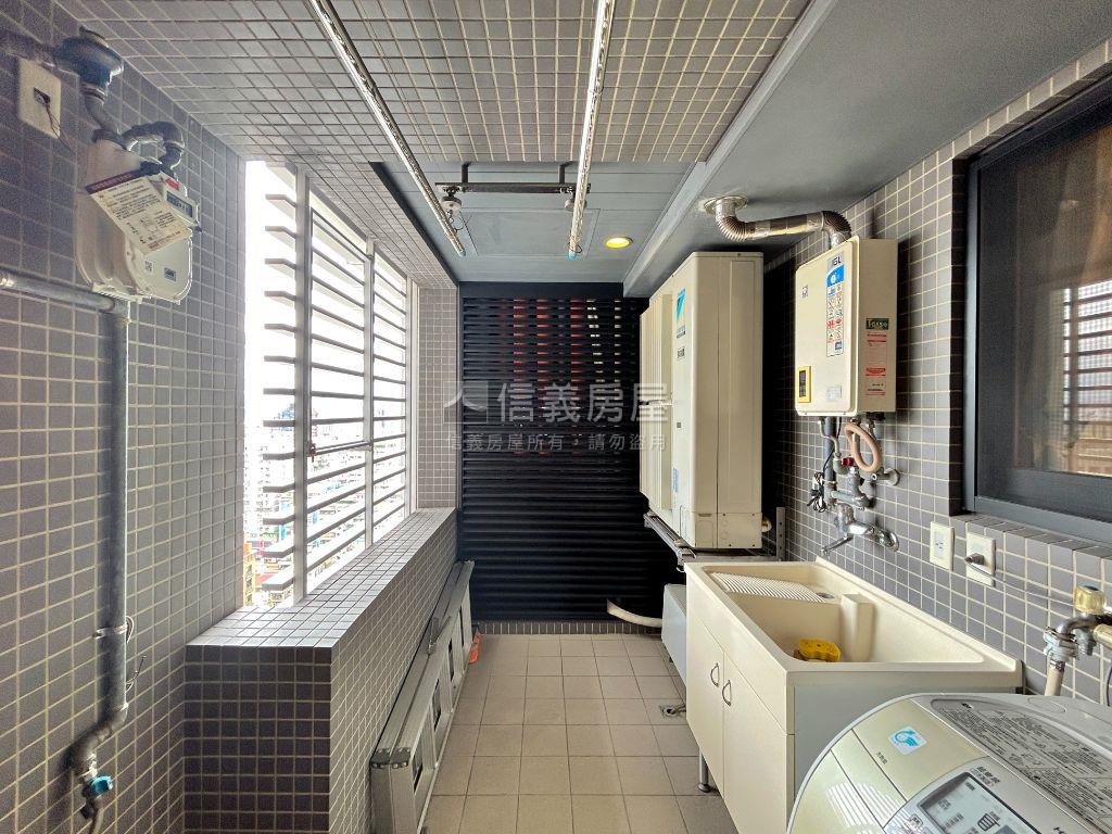 忠泰建設帝景三房休旅車位房屋室內格局與周邊環境