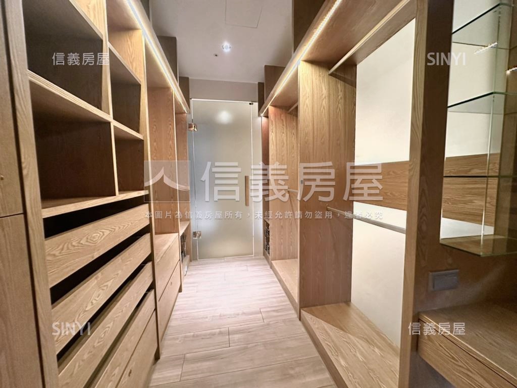 閱世界高樓精緻４房車位房屋室內格局與周邊環境