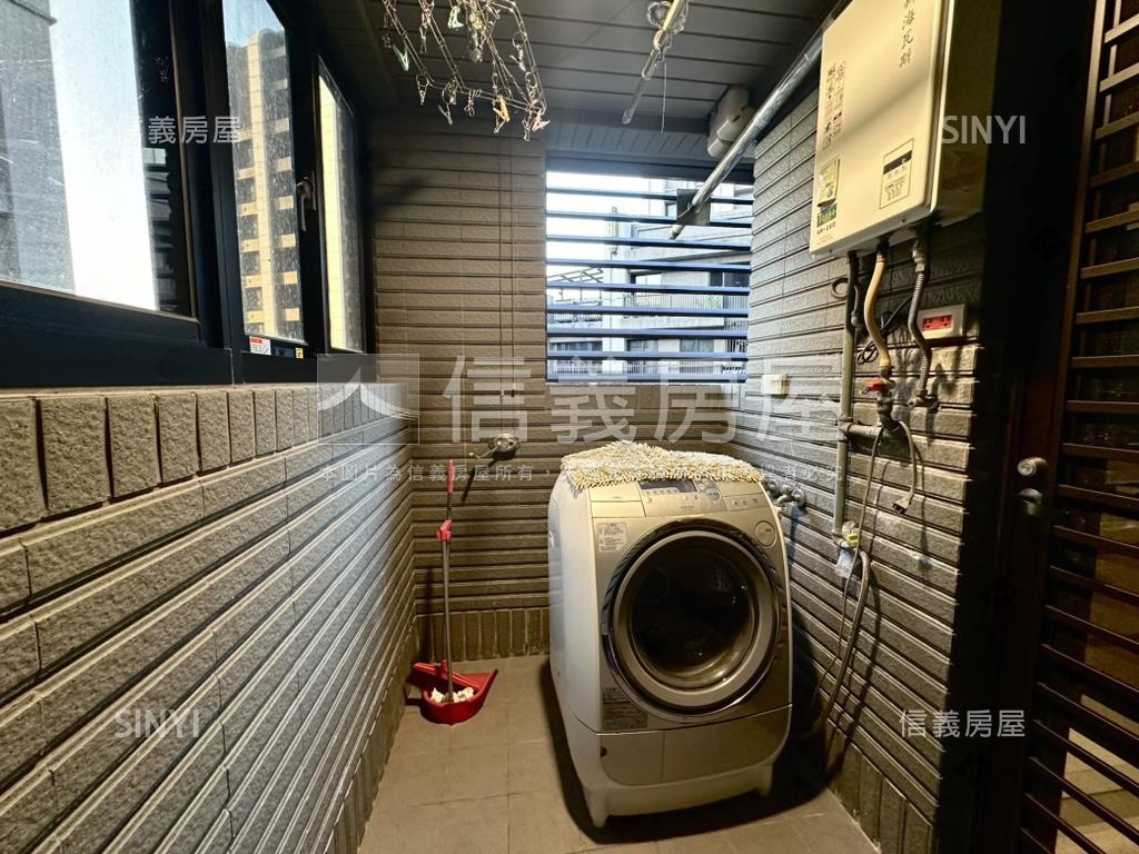 閱世界高樓精緻４房車位房屋室內格局與周邊環境