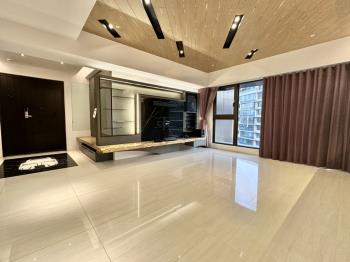 閱世界高樓精緻４房車位