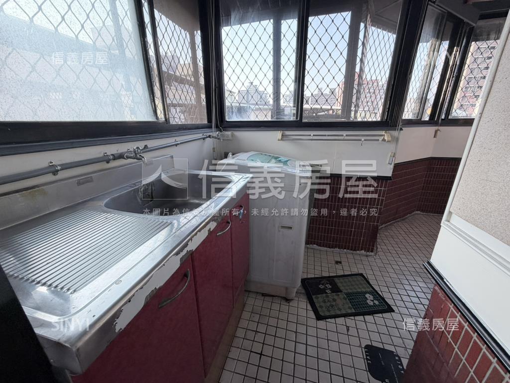 兒童公園旁視野美屋房屋室內格局與周邊環境