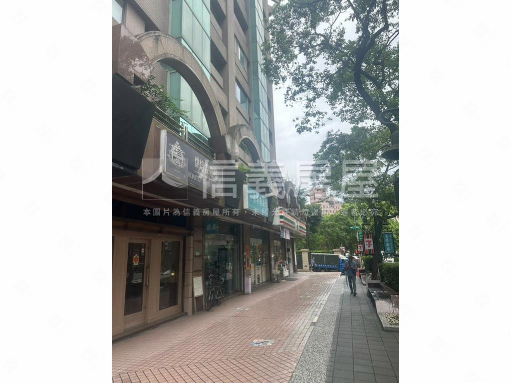 指名凱廈金店面房屋室內格局與周邊環境