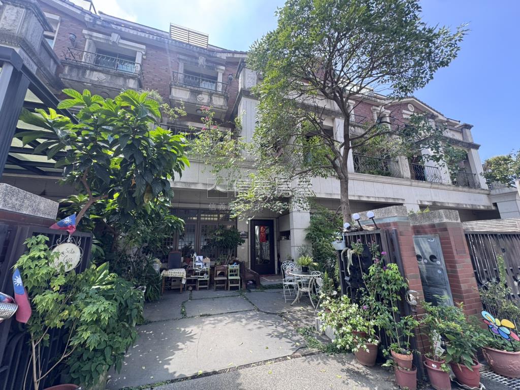 震後美裝潢孝親別墅房屋室內格局與周邊環境