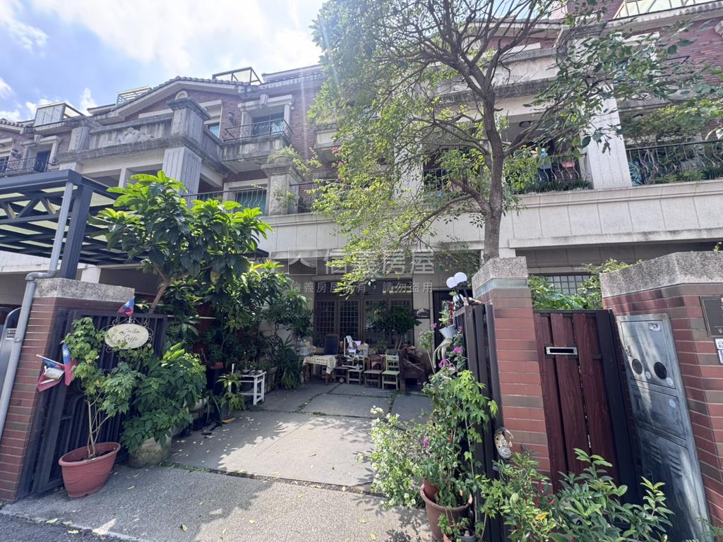 震後美裝潢孝親別墅房屋室內格局與周邊環境