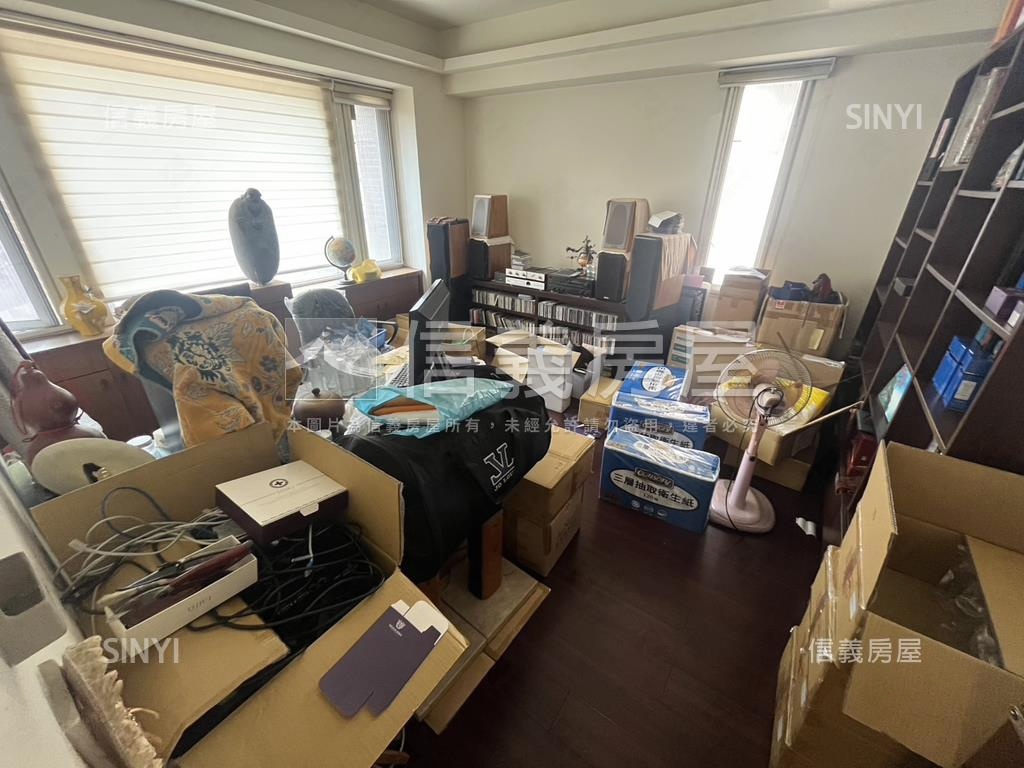 急售！天籟美術四房雙平車房屋室內格局與周邊環境