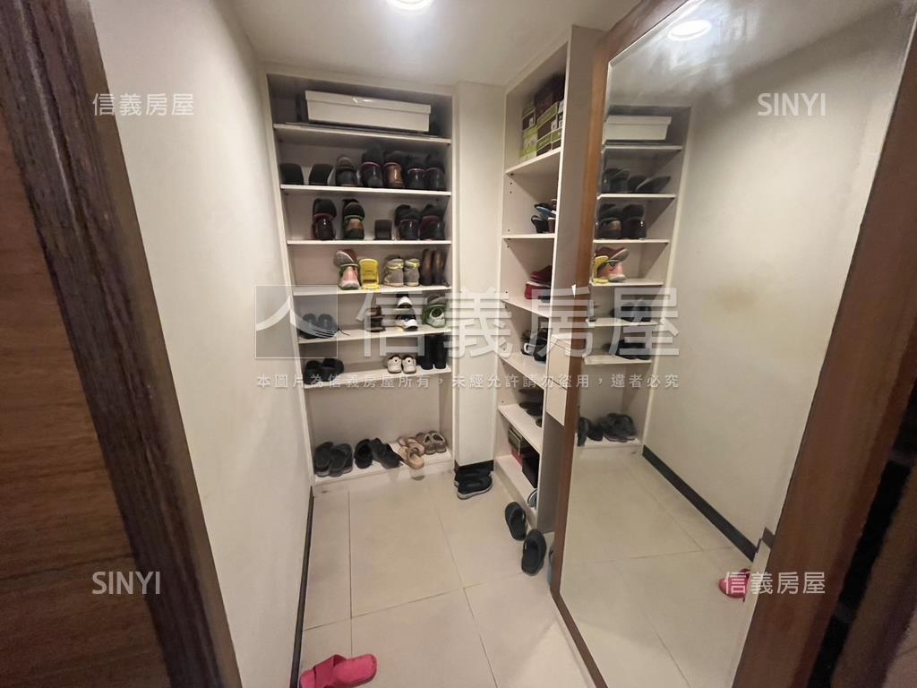 急售！天籟美術四房雙平車房屋室內格局與周邊環境