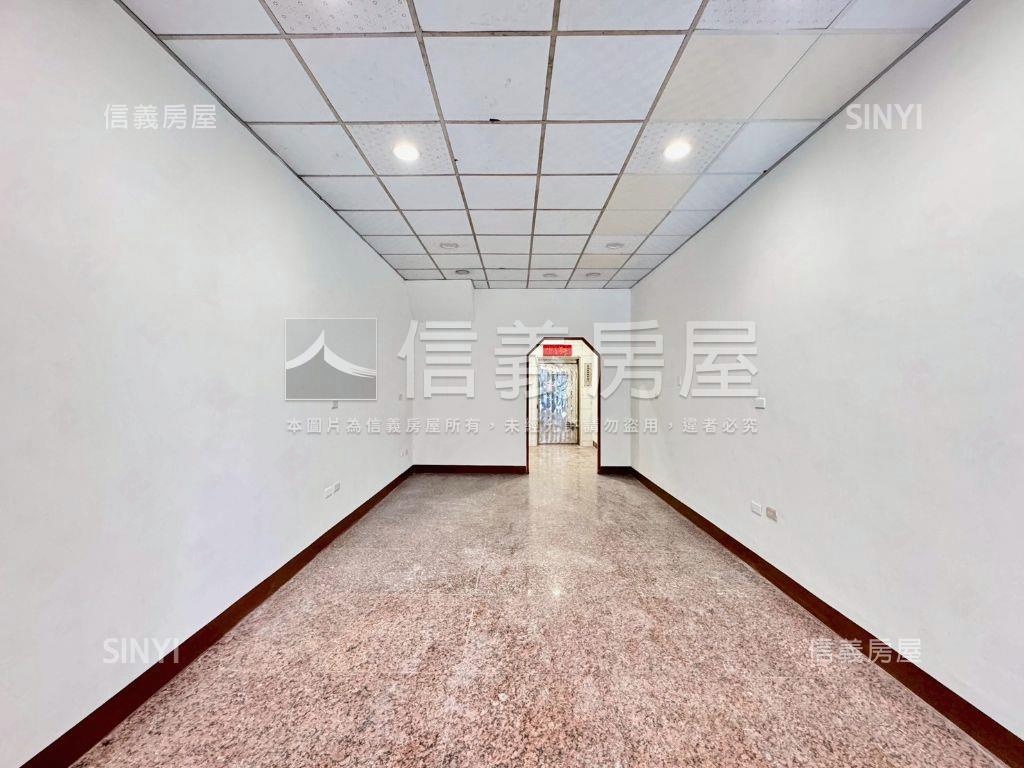 遼寧正街騎樓黃金透店房屋室內格局與周邊環境