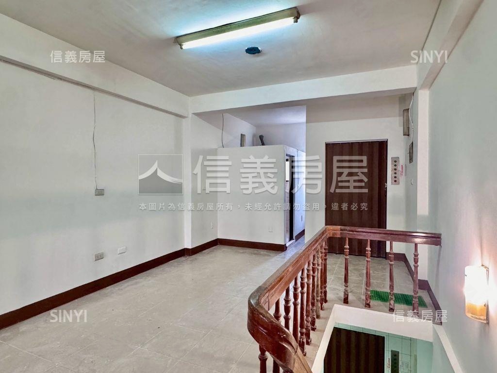 遼寧正街騎樓黃金透店房屋室內格局與周邊環境