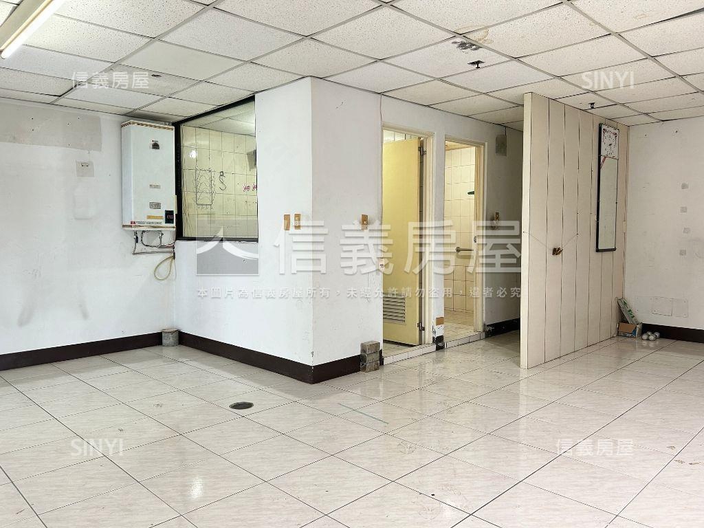 近台中國小採光三房房屋室內格局與周邊環境
