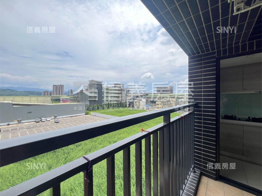 松竹領竹月館館兩房車位房屋室內格局與周邊環境