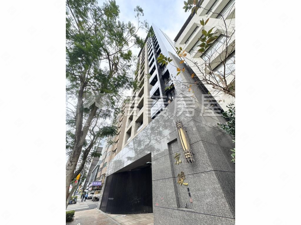 松江南京三房車位房屋室內格局與周邊環境