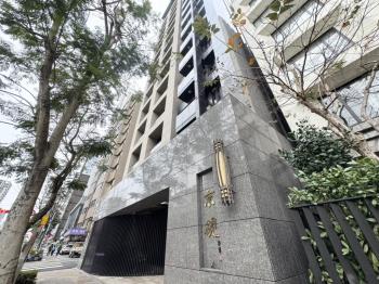 松江南京三房車位