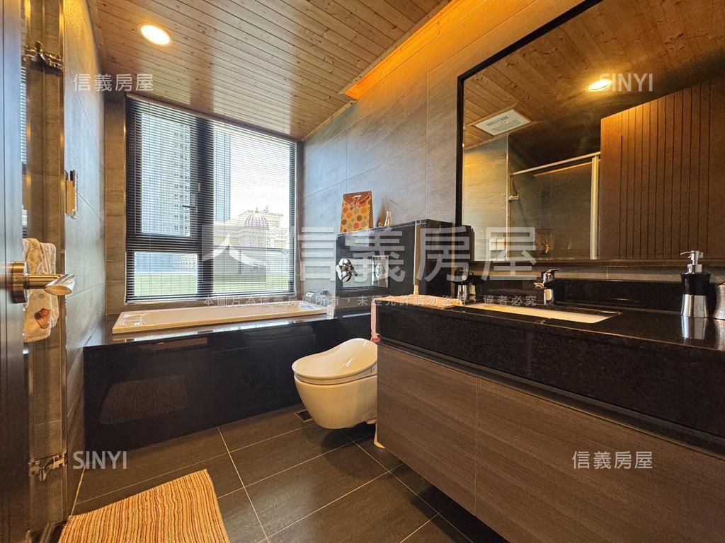 亞灣殷雄精裝美邸雙平車房屋室內格局與周邊環境