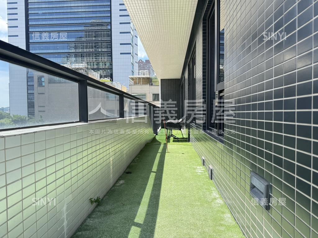 亞灣殷雄精裝美邸雙平車房屋室內格局與周邊環境