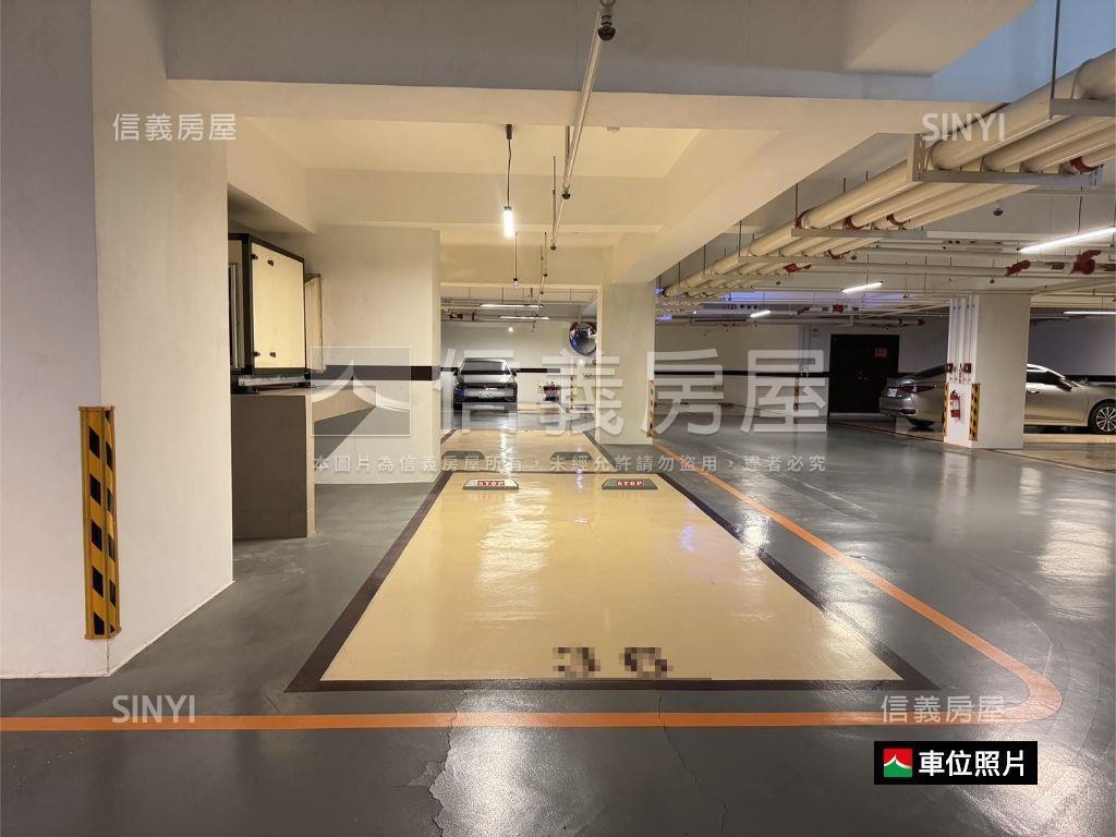 亞灣殷雄精裝美邸雙平車房屋室內格局與周邊環境