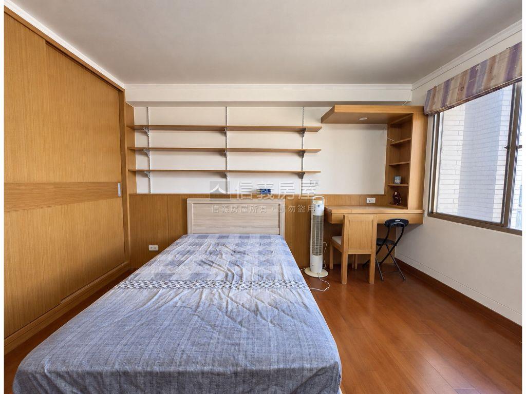 近北區屋況佳大四房樓中樓房屋室內格局與周邊環境