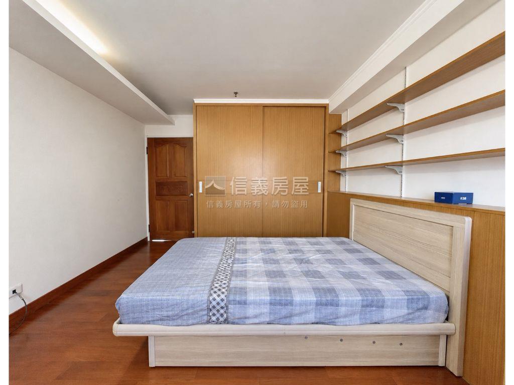 近北區屋況佳大四房樓中樓房屋室內格局與周邊環境