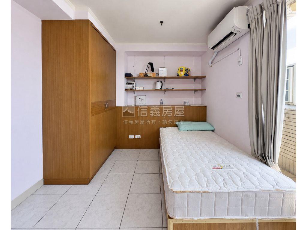 近北區屋況佳大四房樓中樓房屋室內格局與周邊環境