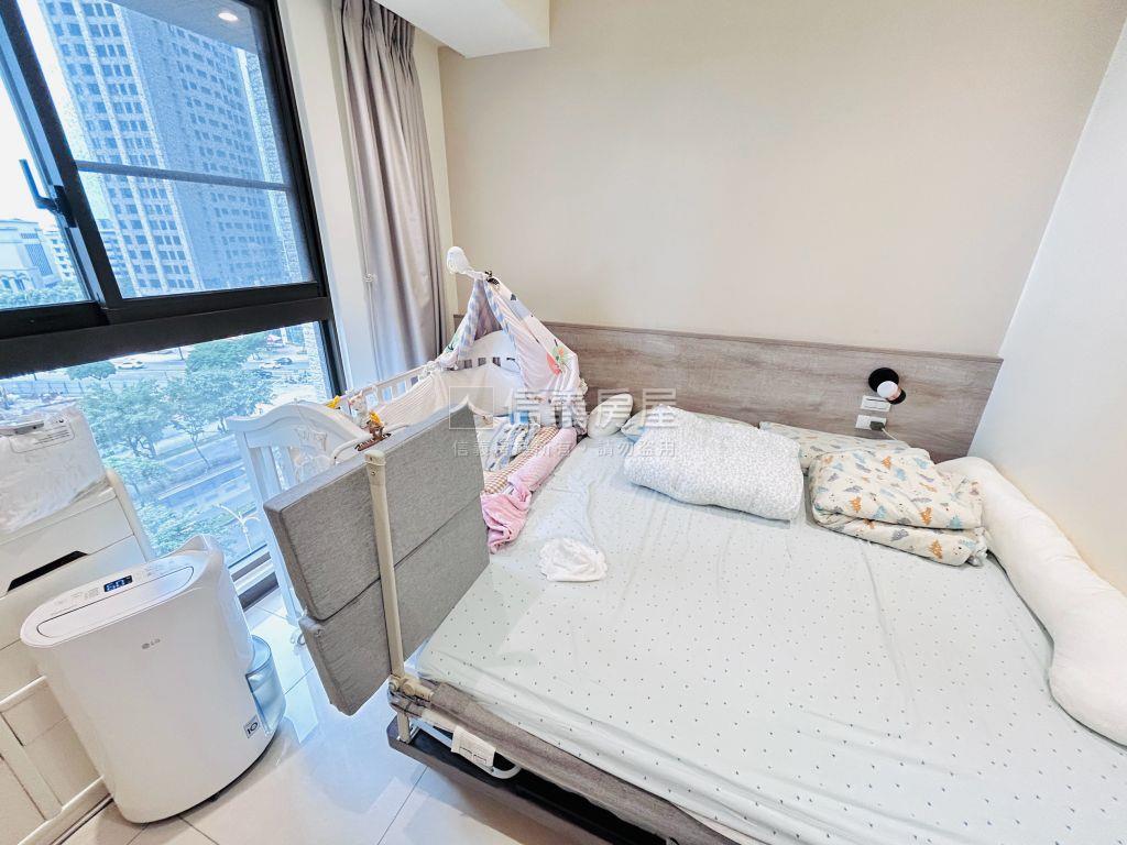 中路吾双溫馨美兩房車位房屋室內格局與周邊環境