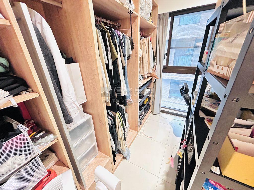 中路吾双溫馨美兩房車位房屋室內格局與周邊環境