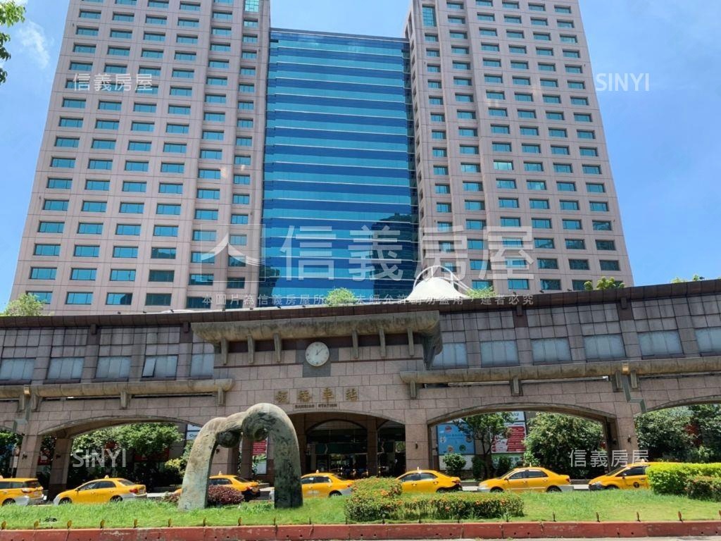 海山國泰三房平面車位房屋室內格局與周邊環境