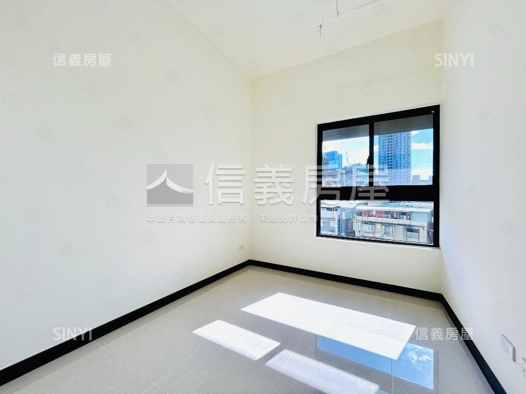 中山公園景三房坡平車位房屋室內格局與周邊環境