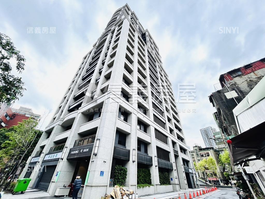 中山松悅二房坡道平面車位房屋室內格局與周邊環境