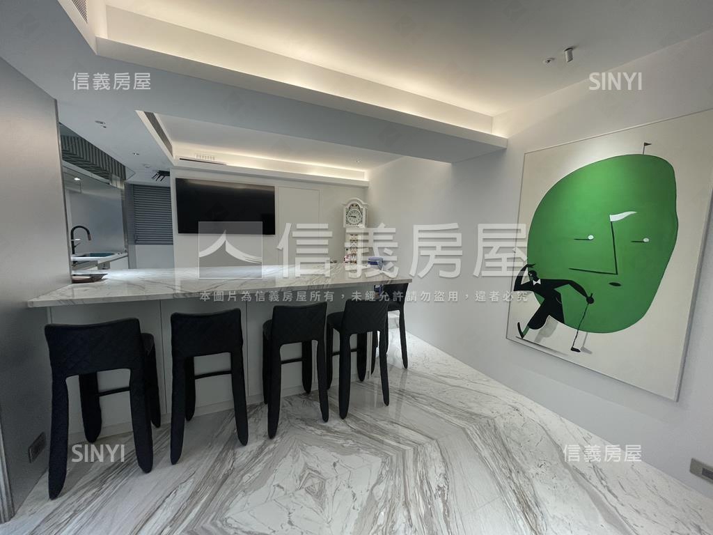 新川普領袖高峰會所房屋室內格局與周邊環境