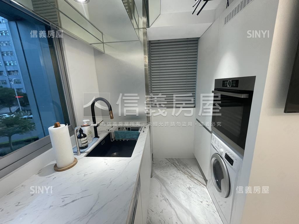 新川普領袖高峰會所房屋室內格局與周邊環境