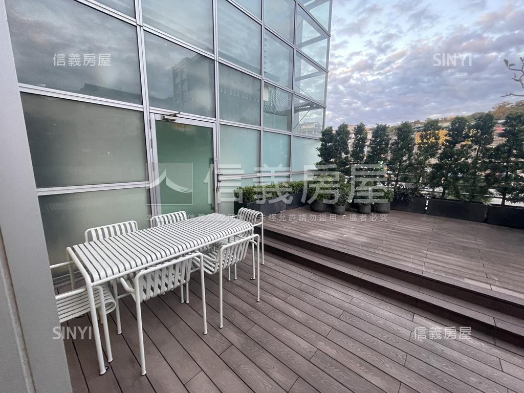 新川普領袖高峰會所房屋室內格局與周邊環境