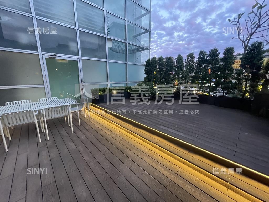 新川普領袖高峰會所房屋室內格局與周邊環境