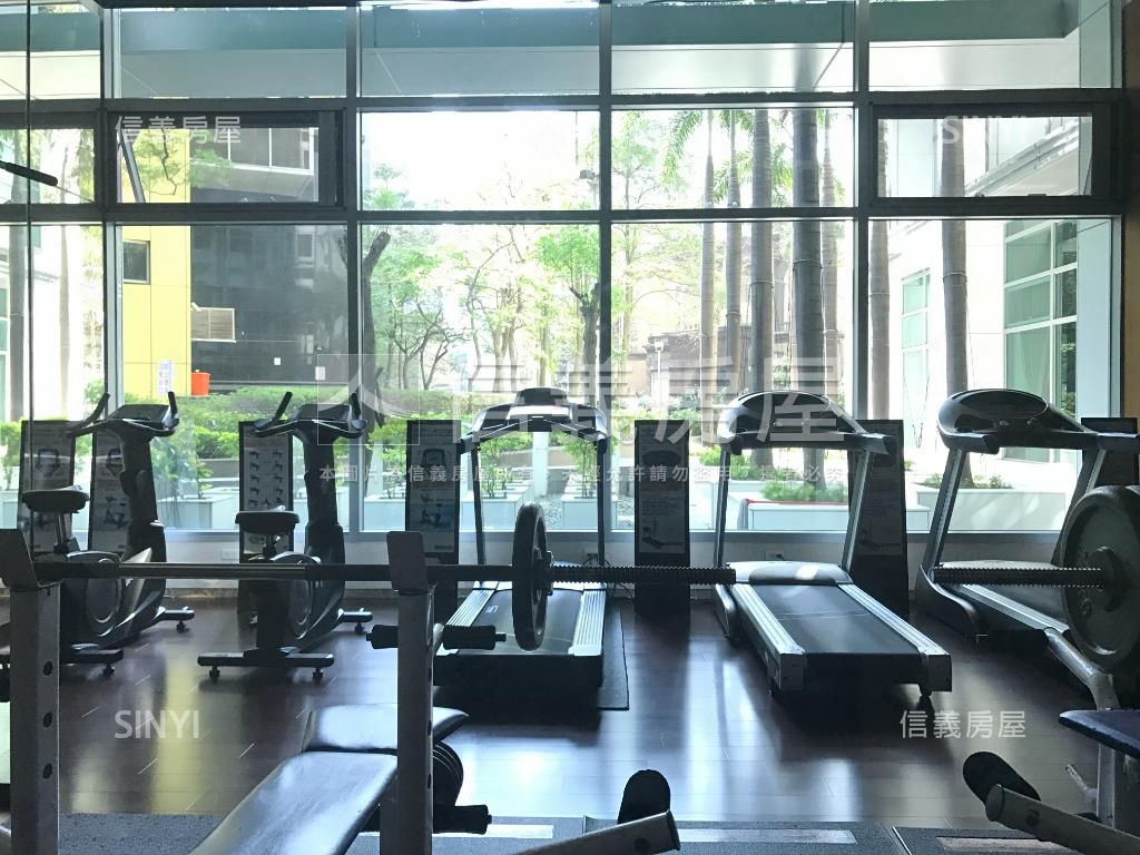 新川普領袖高峰會所房屋室內格局與周邊環境