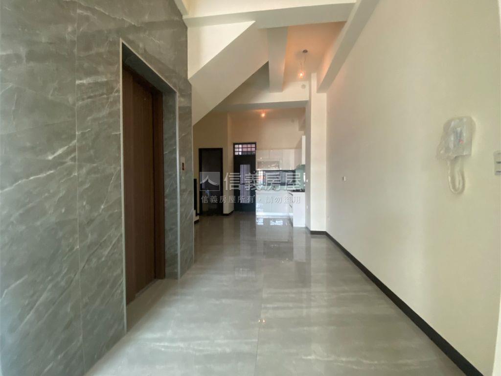 富春路全新臨路透店Ｂ房屋室內格局與周邊環境