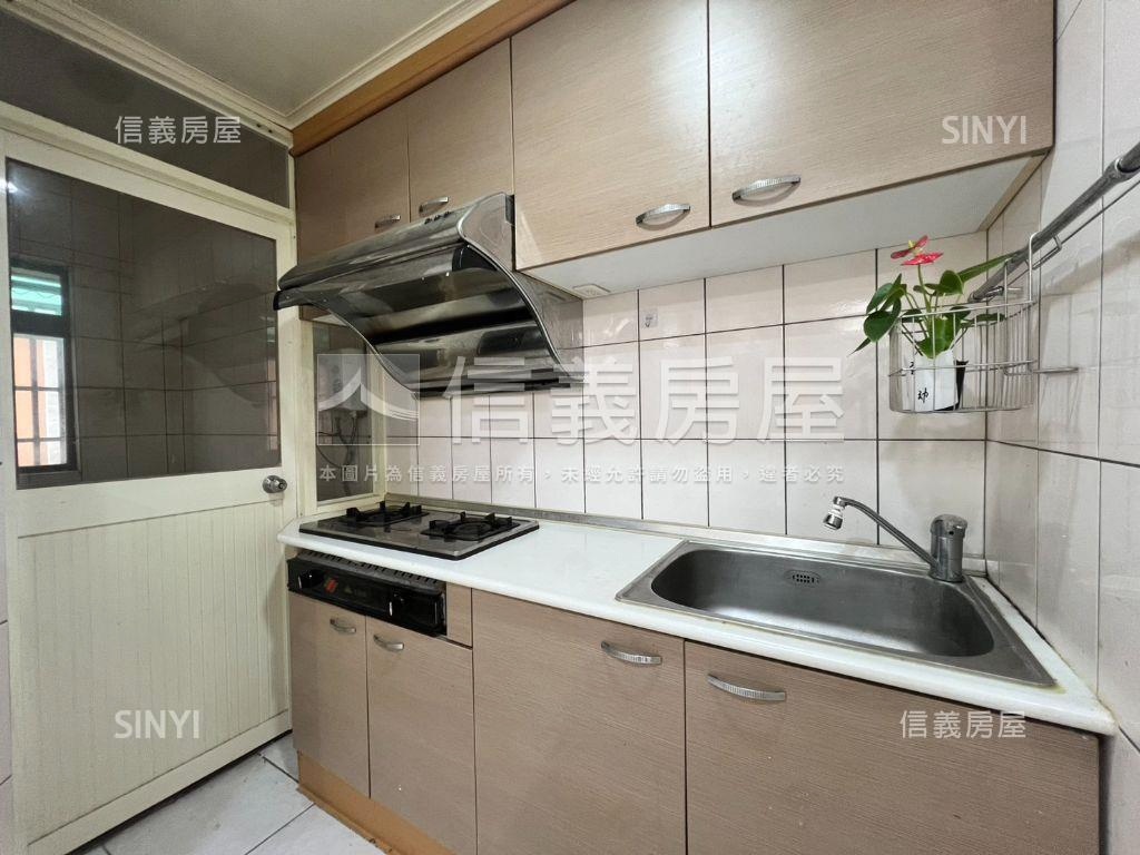 低總價！近美術館電梯三房房屋室內格局與周邊環境