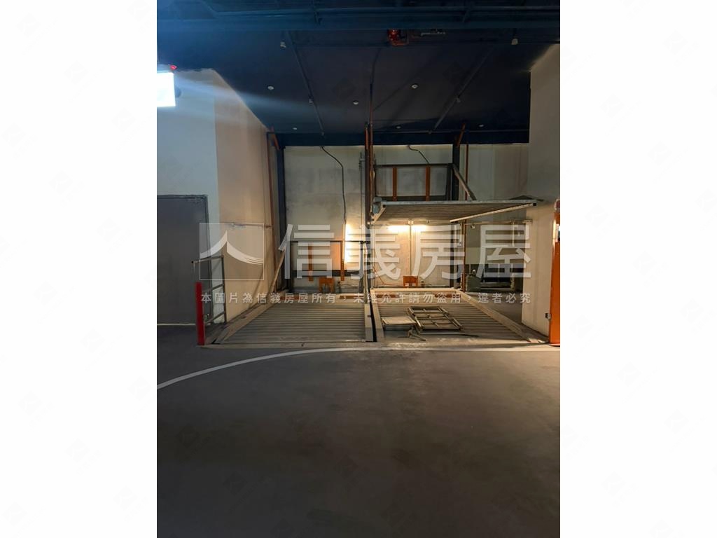 可停休旅車的車位房屋室內格局與周邊環境